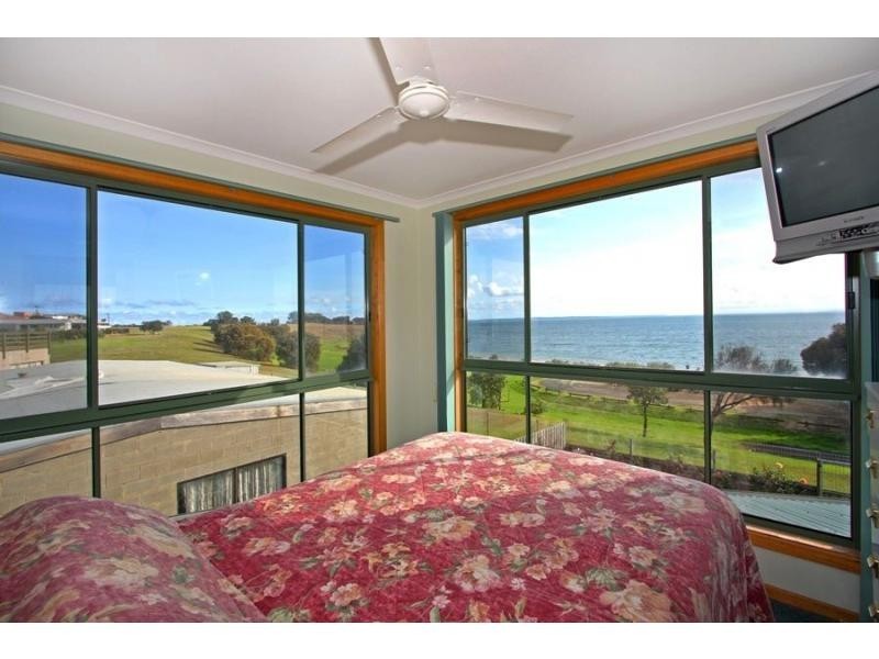 5 Ketch Close, Coronet Bay VIC 3984