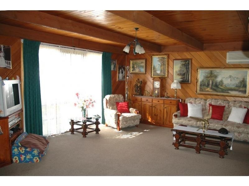 1 Hazelwood Road, San Remo VIC 3925