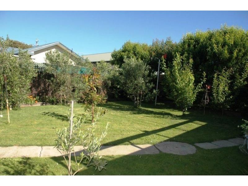 1 Hazelwood Road, San Remo VIC 3925