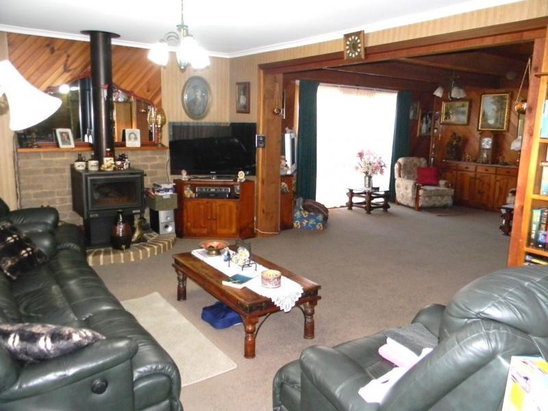 1 Hazelwood Road, San Remo VIC 3925