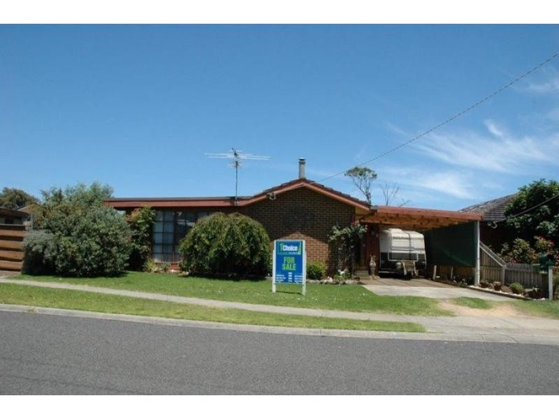 1 Hazelwood Road, San Remo VIC 3925
