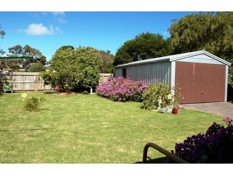7 Park Road, San Remo VIC 3925