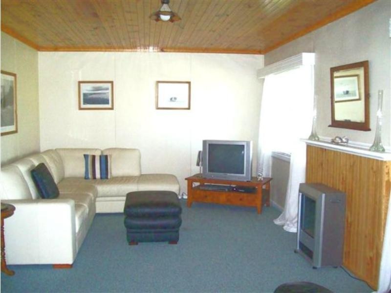 32 Cuthbert Street, Corinella VIC 3984