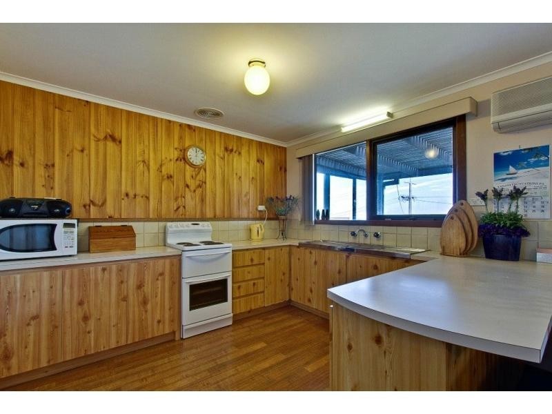 8 Panorama Drive, San Remo VIC 3925