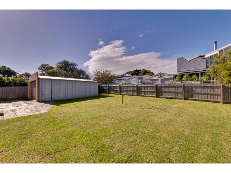8 Panorama Drive, San Remo VIC 3925