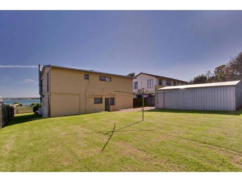 8 Panorama Drive, San Remo VIC 3925