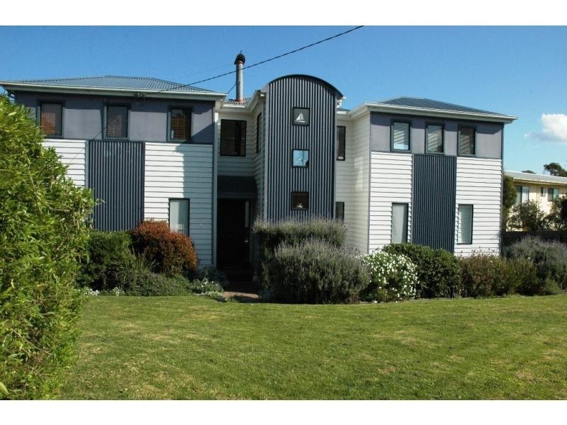 3 Miriam Court, San Remo VIC 3925