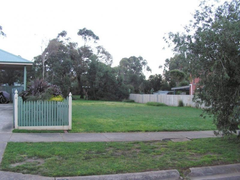 6 Blue Gum Court, Cowes VIC 3922