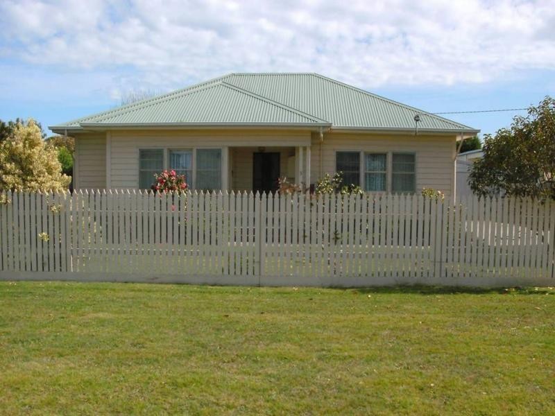 3 Walpole Street, Corinella VIC 3984