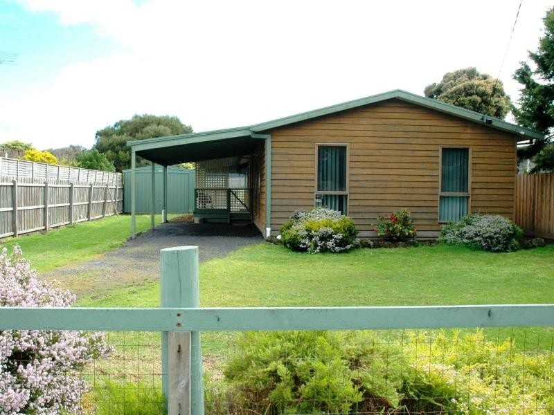 16 Broadwater Avenue, Cape Woolamai VIC 3925