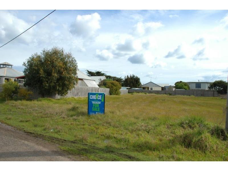 4 Seafoam Street, Surf Beach VIC 3922