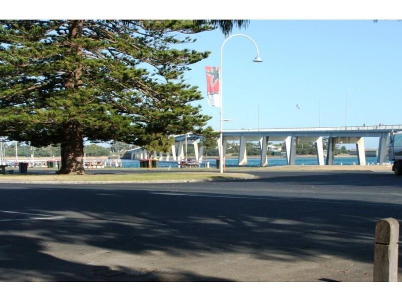Apt. A/129 Marine Parade, San Remo VIC 3925
