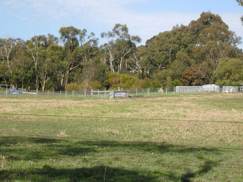 8 Tatiara Drive, Grantville VIC 3984