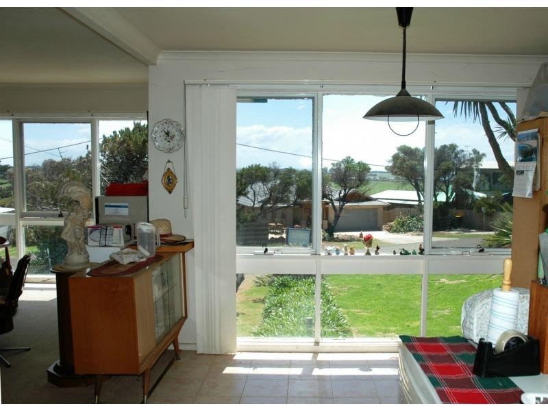 19 Bayview Avenue, Surf Beach VIC 3922