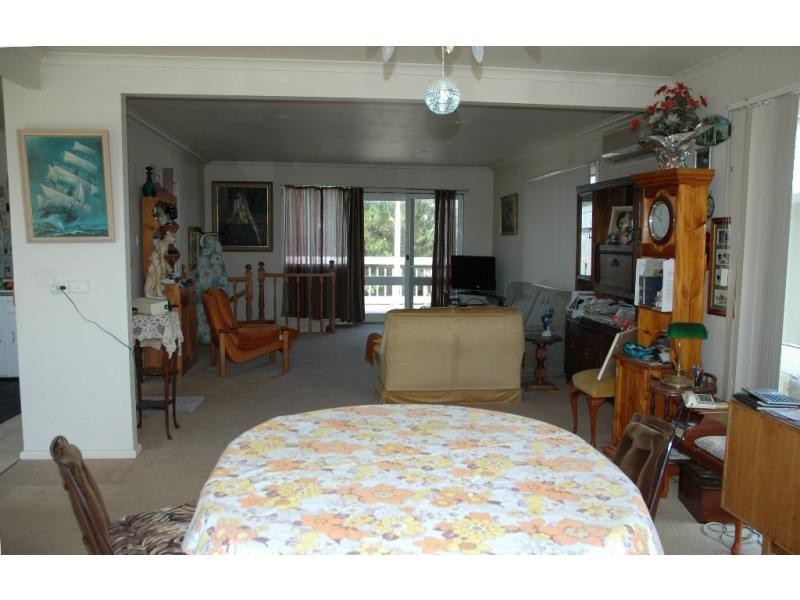 19 Bayview Avenue, Surf Beach VIC 3922