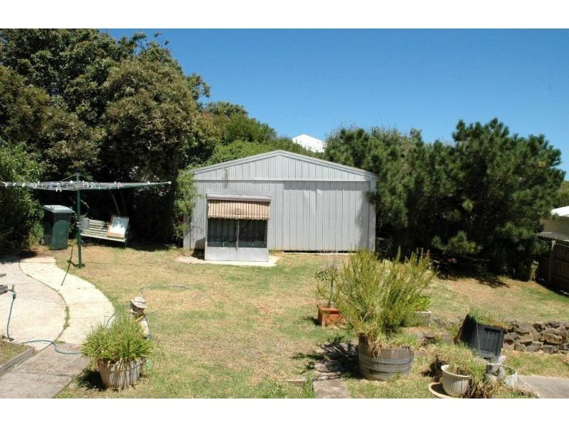 19 Bayview Avenue, Surf Beach VIC 3922