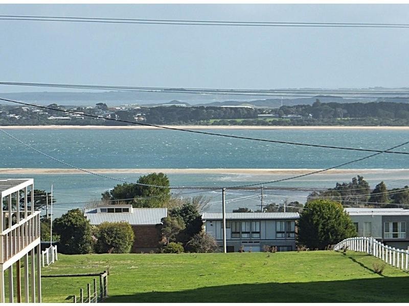 7 Miriam Court, San Remo VIC 3925