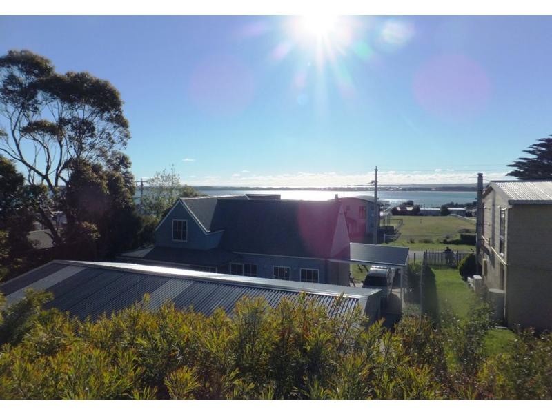 7 Miriam Court, San Remo VIC 3925