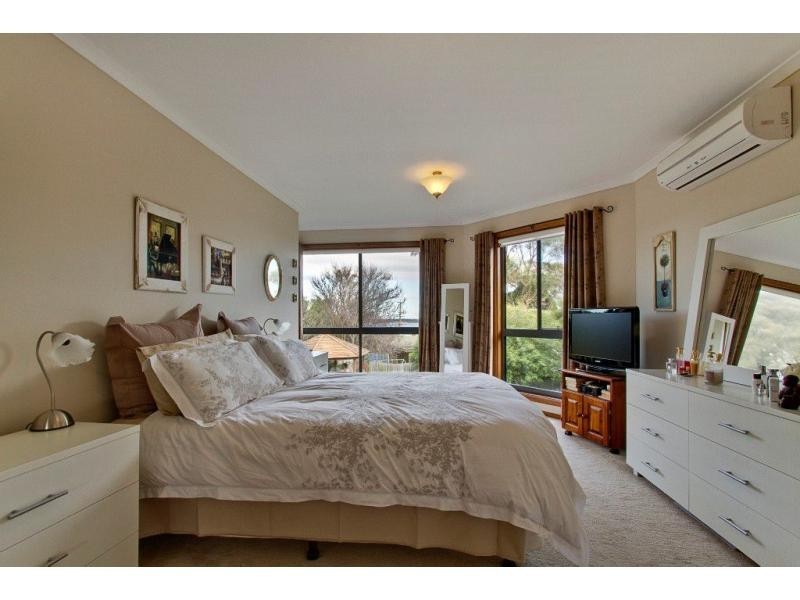 7 Miriam Court, San Remo VIC 3925