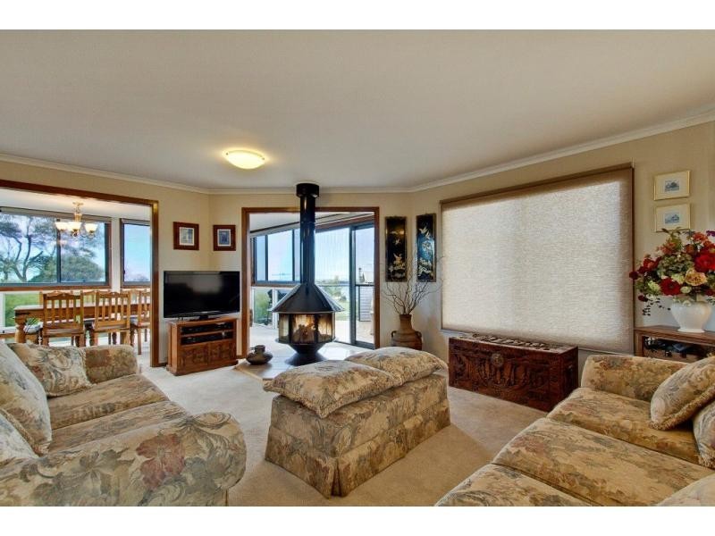 7 Miriam Court, San Remo VIC 3925