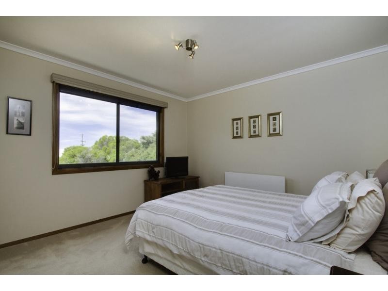7 Miriam Court, San Remo VIC 3925