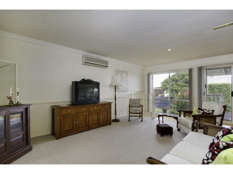 1 Halcyon Avenue, San Remo VIC 3925