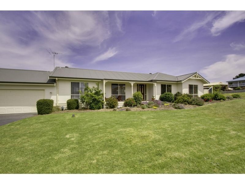 1 Halcyon Avenue, San Remo VIC 3925