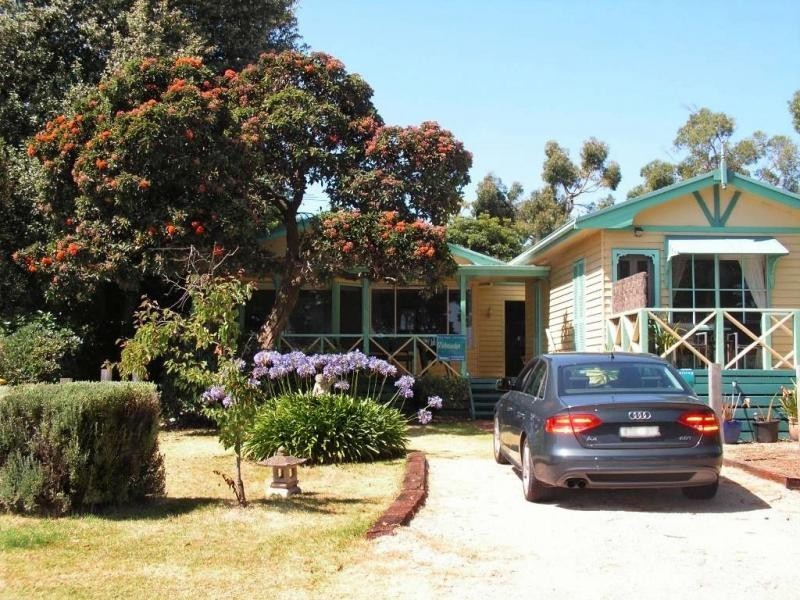 50 Forrest Avenue, Newhaven VIC 3925