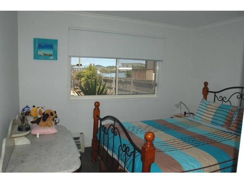 2/2 Stradbroke Crescent, Surf Beach VIC 3922