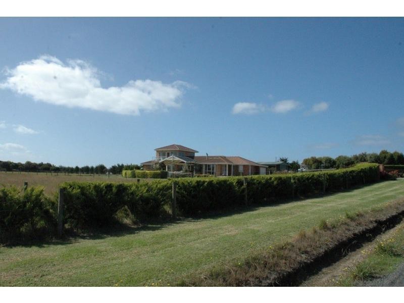 75 Potters Hill Road, San Remo VIC 3925