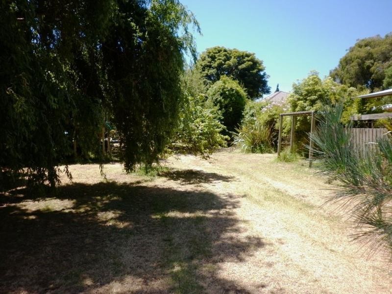 34 Phillip Island Road, Newhaven VIC 3925