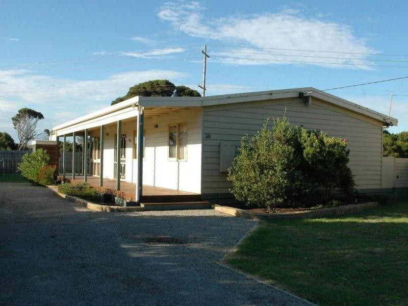 38 Elwood Avenue, Surf Beach VIC 3922