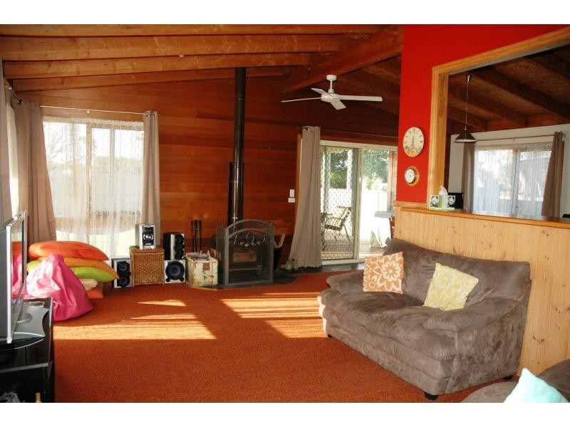 38 Elwood Avenue, Surf Beach VIC 3922