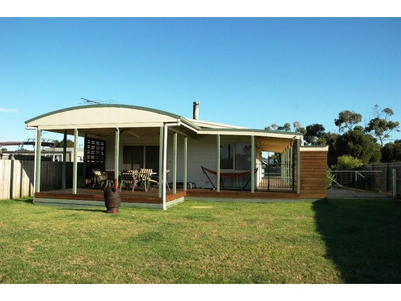 38 Elwood Avenue, Surf Beach VIC 3922