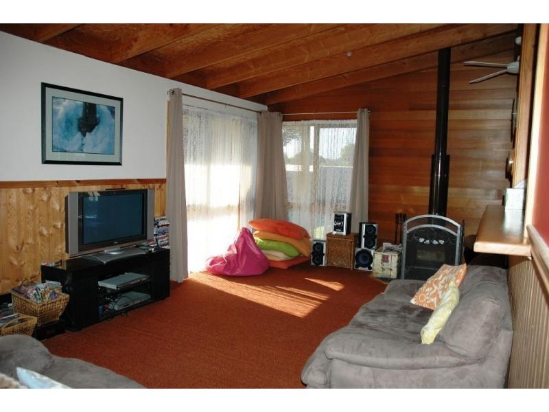 38 Elwood Avenue, Surf Beach VIC 3922