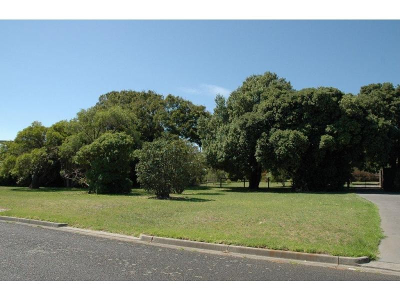 14 Panorama Drive, San Remo VIC 3925