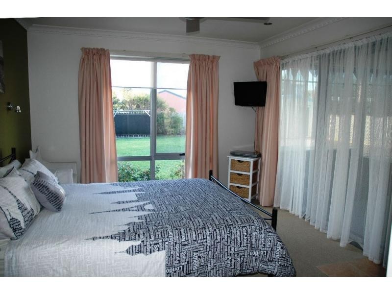 8 Corona Road, Cape Woolamai VIC 3925