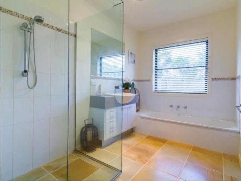 14 Casuarina Court, Cowes VIC 3922