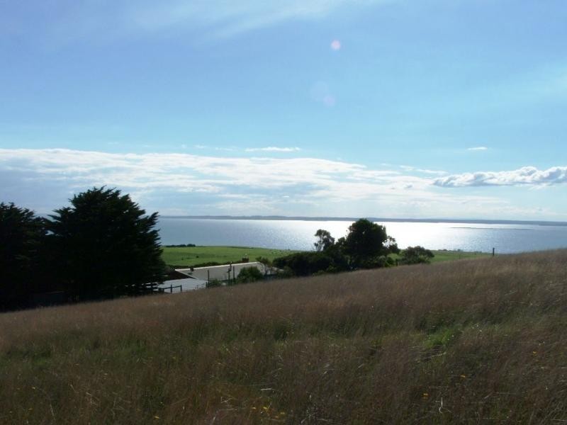 45 Punchbowl Road, San Remo VIC 3925