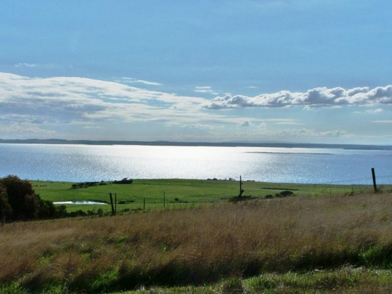 45 Punchbowl Road, San Remo VIC 3925