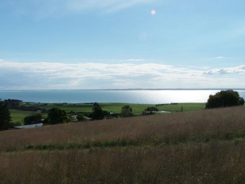45 Punchbowl Road, San Remo VIC 3925