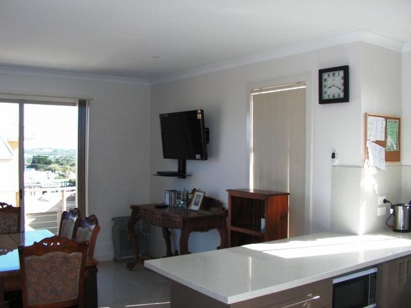 Unit 1/3-5 Wonthaggi Crescent, San Remo VIC 3925