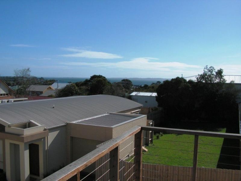 Unit 1/3-5 Wonthaggi Crescent, San Remo VIC 3925