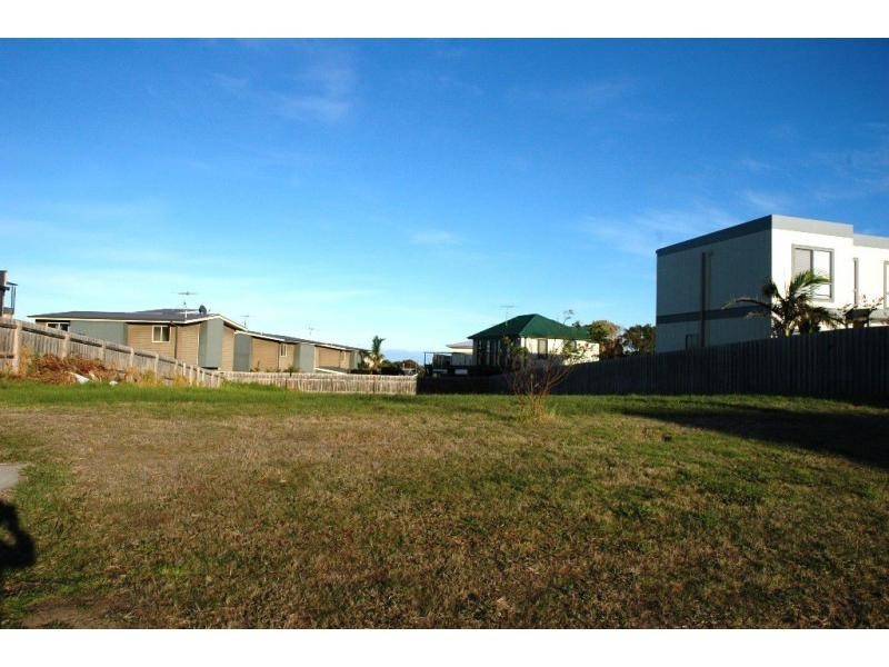 68 Penniwells Drive, San Remo VIC 3925