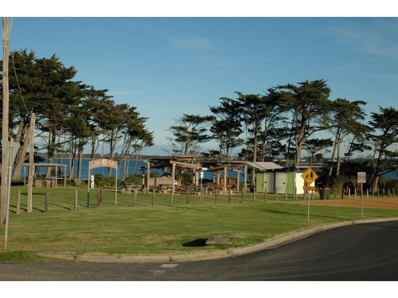 68 Penniwells Drive, San Remo VIC 3925