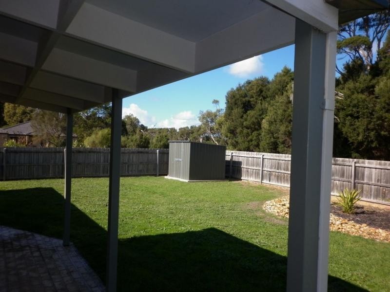 1 Wattle Court, Cowes VIC 3922