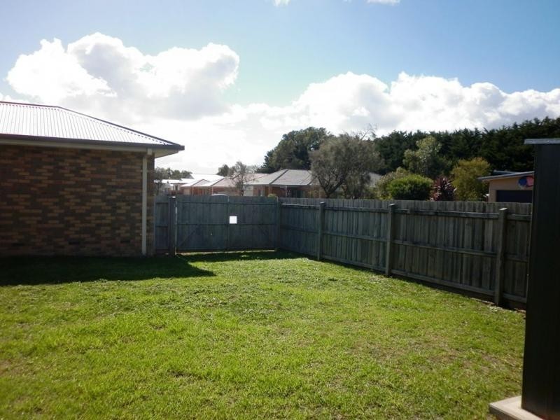 1 Wattle Court, Cowes VIC 3922