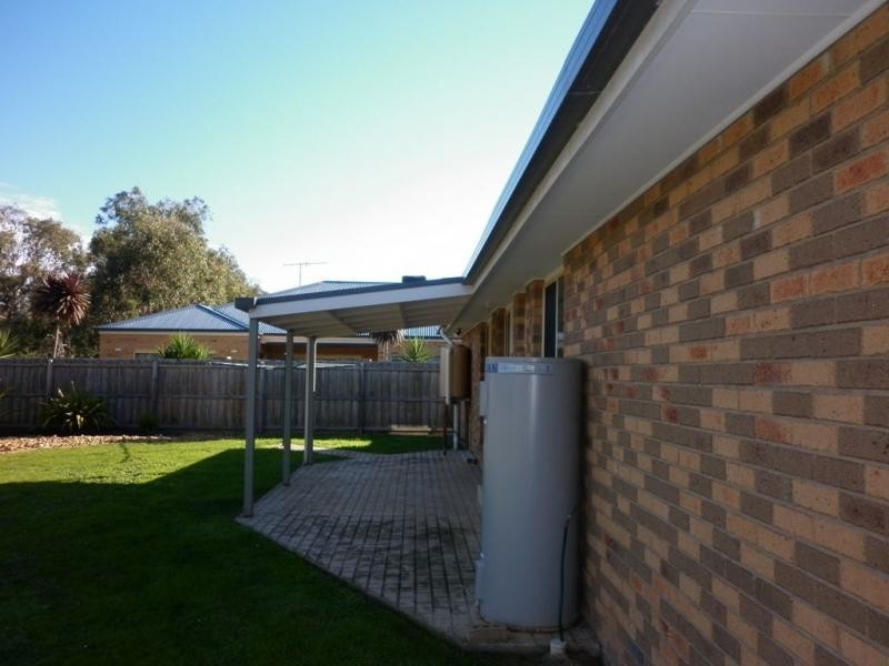 1 Wattle Court, Cowes VIC 3922