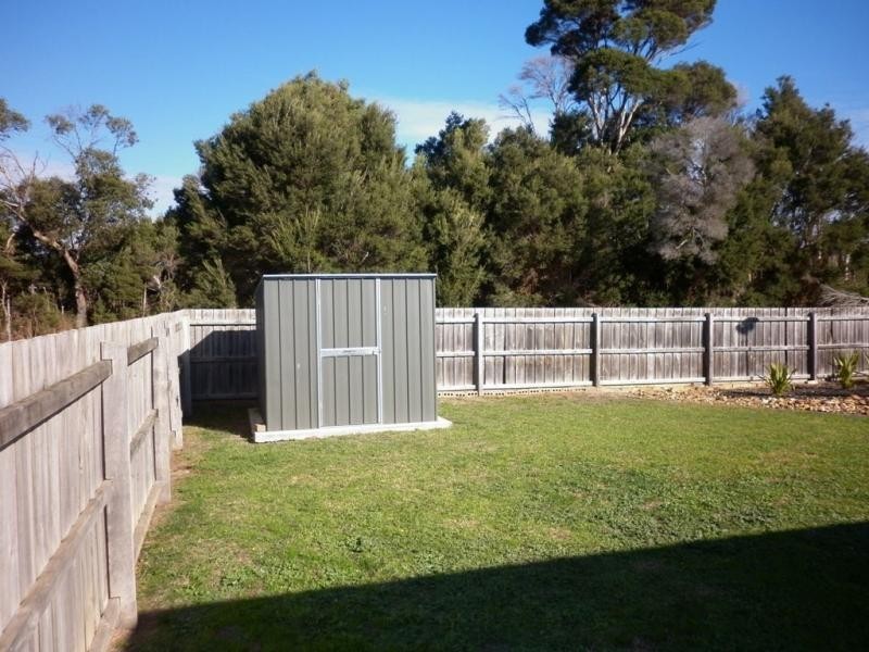 1 Wattle Court, Cowes VIC 3922