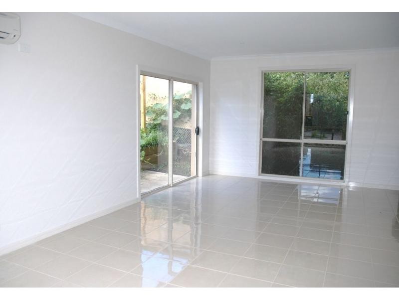 Unit 3/5 Wonthaggi Crescent, San Remo VIC 3925